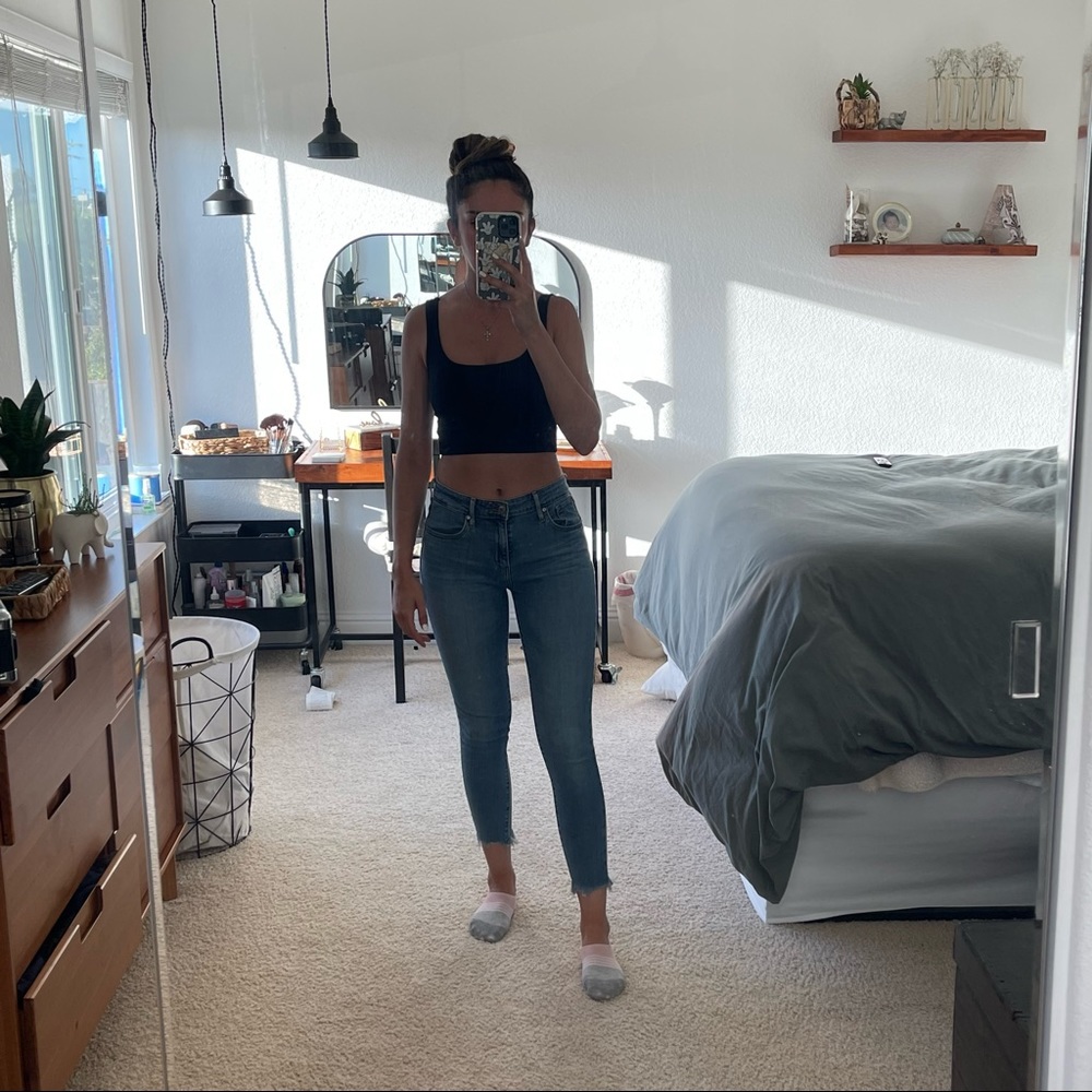 Medium washed skinny jeans